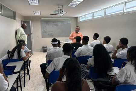 Contralores y personeros estudiantiles conocieron situación actual del PAE en Buenaventura