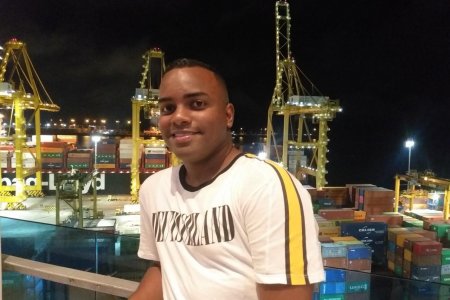 Reconocido community manager de Radio Buenaventura abandona la ciudad por amenazas contra su vida