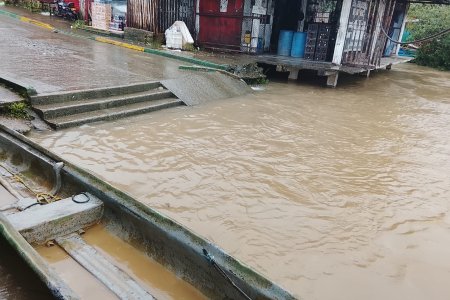 La Alcaldía Distrital de Buenaventura realiza censo de familias afectadas por la ola invernal en el Bajo Calima