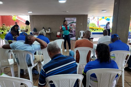 Servidores públicos de la Alcaldía Distrital de Buenaventura participaron en jornada de autocuidado y fortalecimiento laboral