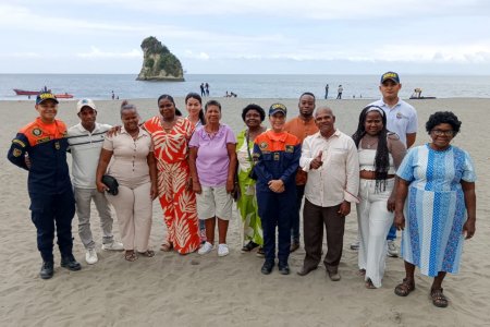 La Dimar entregó concesión para fortalecer el turismo formal en la playa de El Morro en Tumaco