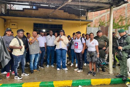 La Alcaldía Distrital de Buenaventura recorrió la Comuna 4 y asumió compromisos con la comunidad