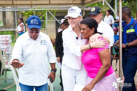 19 familias de Buenaventura reciben materiales para mejoramiento de vivienda por autoconstrucción
