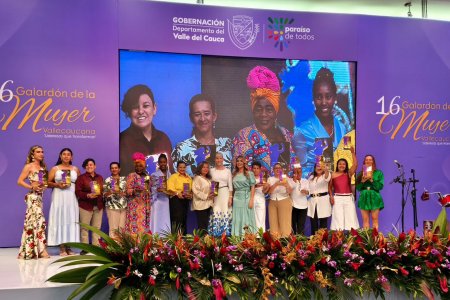 El Valle del Cauca exaltó a 14 lideresas en la ceremonia del Galardón de la Mujer Vallecaucana 2026