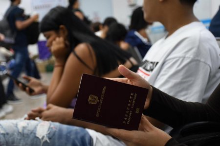 Falla en servidores de Cancillería interrumpe atención de pasaportes en el Valle del Cauca
