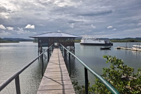 El Buque Hospital Benkos Biohó lleva atención médica a comunidades del Archipiélago de La Plata, Bahía Málaga en Buenaventura