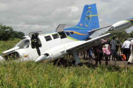 Armada Nacional apoya el rescate de 11 personas en accidente aéreo en Chocó
