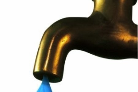 Suspensión del servicio de agua por daño en tubería