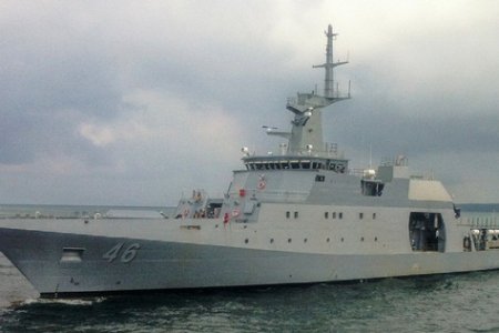 Patrullero oceánico ARC 20 de julio arriba a la Base Naval de Málaga