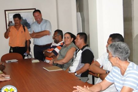 El alcalde entregó cerca de $62 millones a los comerciantes afectados por el atentado terrorista
