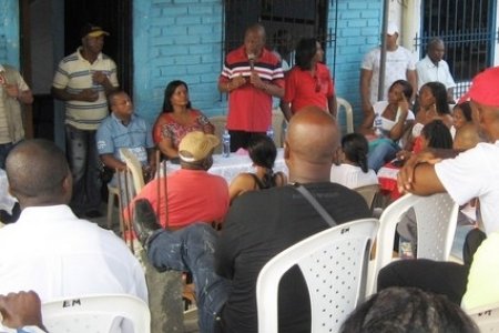 Habitantes del barrio El Porvenir hablaron con Bartolo Valencia Ramos sobre sus necesidades