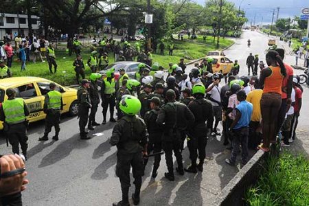 Personería pide investigar a policías por presunta agresión a periodistas