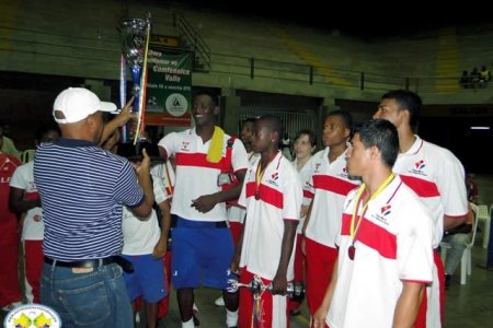Valle se coronó campeón del Segundo Torneo Especial de Boxeo