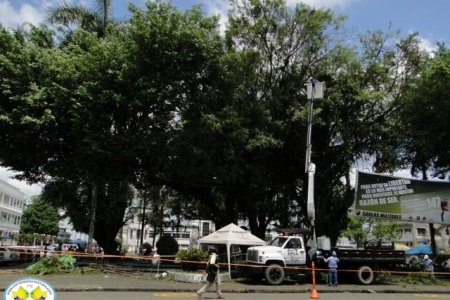 Jornada interinstitucional de aseo y embellecimiento en el parque Cisneros