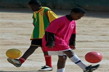 Primera Copa de Microfútbol Infantil Cambia tu Arma por un Gol