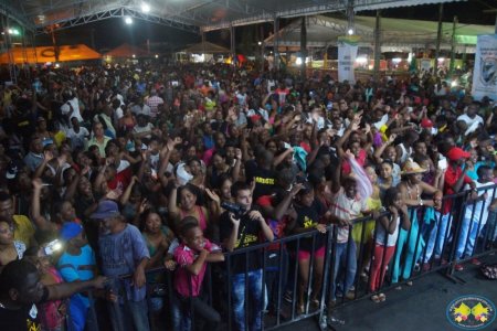 El XV Encuentro Cultural Cantores de Río brindó un digno espectáculo