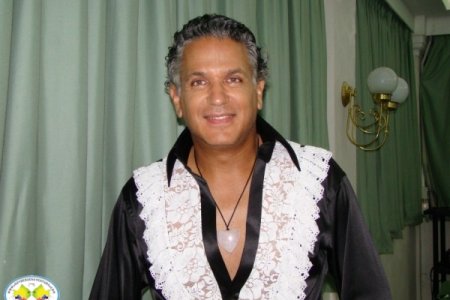 Los Bonaverenses podrían ser los primeros en conocer la Colección de los 20 años de Carlos Arturo Zapata