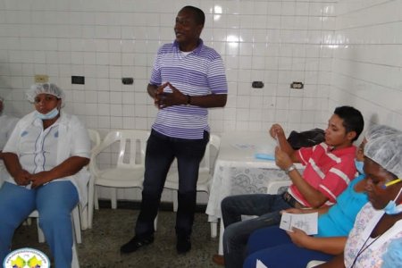 Empleados de la sección de alimentos del Hospital Departamental de Buenaventura recibieron certificados del Sena en Cocina Básica