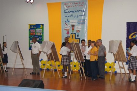 19 estudiantes en la categoría juvenil clasificaron a la semifinal del Concurso de Ortografía