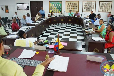 Sin la aprobación de proyectos culminó prolongación del periodo de sesiones extraordinarias de diciembre 2013