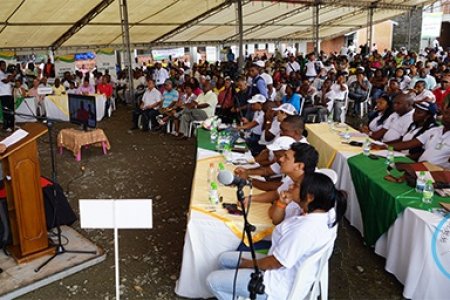 Líderes de la Comuna 12 participaron del primer Consejo de Gobierno Descentralizado