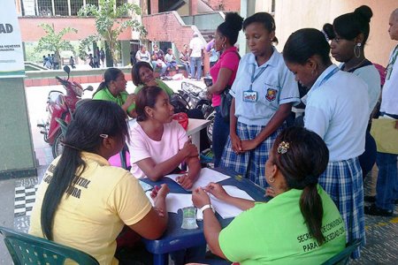 El programa distrital Conviviendo con la Comunidad realizó actividad social en el barrio El Jardín