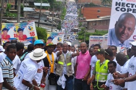 De manera masiva los moradores de las Comunas 5 y 6 acompañaron a Héctor Copete en su paso a paso por Buenaventura