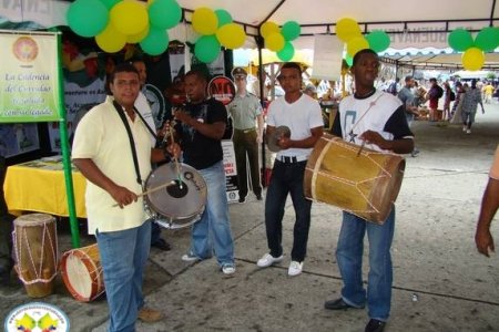 Dirección Técnica de Cultura recibe a los turistas con cantos, bailes y arrullos