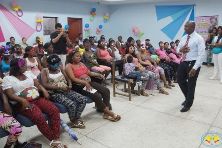 ESE Luis Ablanque de La Plata realiza curso psicoprofiláctico a 400 mujeres gestantes