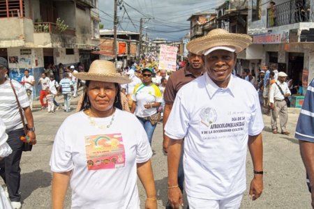 El viernes 18 de mayo se realizó el desfile de Comparsas para conmemorar el mes de la Herencia Africana