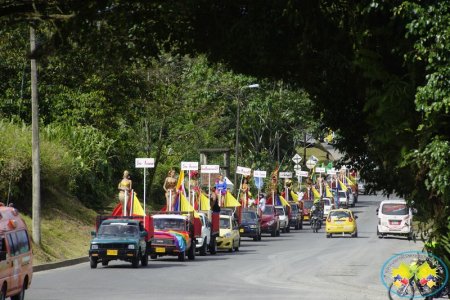 Se realizó el desfile de carrozas de las candidatas a Miss Colombia Trans