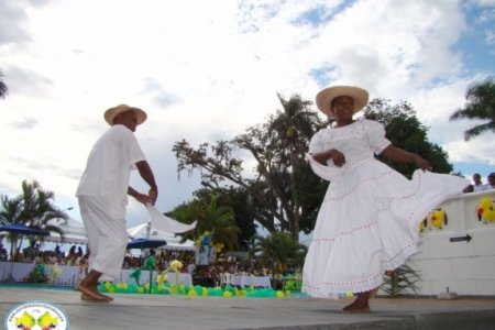 Las aspirantes a Señorita Buenaventura cumplieron el difícil y esperado reto del Baile del Currulao y desfile en traje de baño
