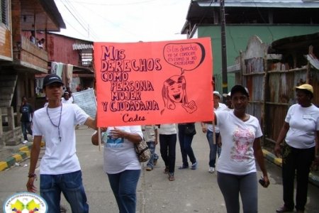 Con una marcha también se Conmemoró el Día Internacional de la Mujer en Buenaventura