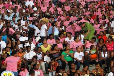 Más de 8.000 mujeres celebraron el Día Internacional de la Mujer