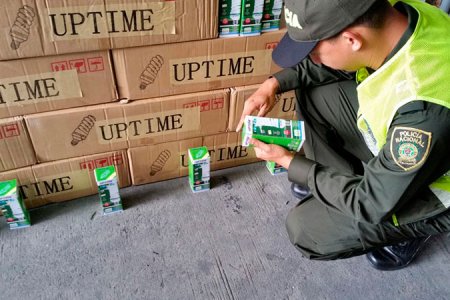 DIAN Buenaventura aprehende 350 millones de pesos en mercancías de contrabando
