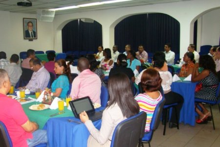 Reunión de afiliados a la Cámara de Comercio
