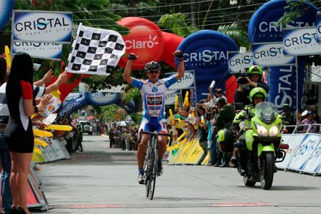 “Piyuyo” Jorge Martínez del equipo Súper Giros - Blanco del Valle - Redetrans gano la primera etapa del Clásico RCN - Claro 2013