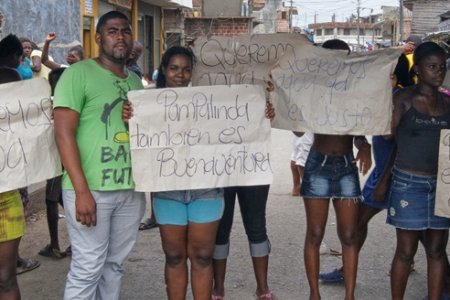 Comunidad del barrio Pampalinda protestó por la falta de agua potable