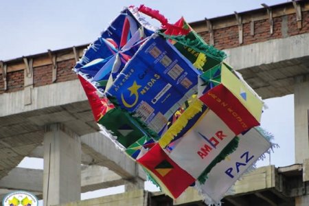 Mucha creatividad en el festival de cometas de Apuestas Unidas