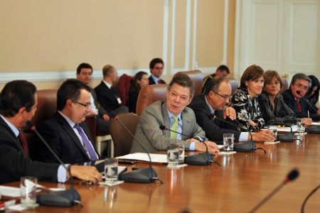 CONPES aprueba  plan para prevención del embarazo adolescente