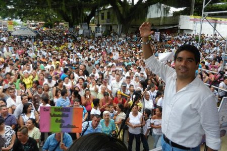 Más de 20.000 cartagüeños marcharon para respaldar a Héctor Fabio Useche en cierre de campaña