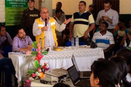 Gobernador acompañó protocolización de acuerdos para continuar construcción de la Doble Calzada en Cisneros