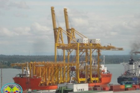 Llegaron las 2 Grúas Pórtico a la Sociedad Portuaria