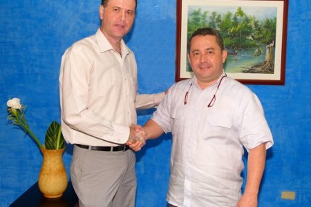 Hidropacífico presentó al nuevo gerente en propiedad