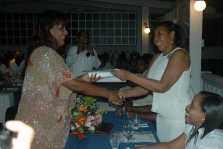 Universidad del Pacífico homenajeó a los mejores