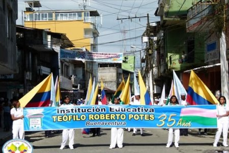 Institución Educativa Teófilo Roberto Potes, celebró sus 35 años de fundación