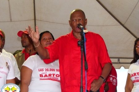 En apoteósico acto, se inscribió Bartolo Valencia Ramos como candidato liberal a la Alcaldía de Buenaventura