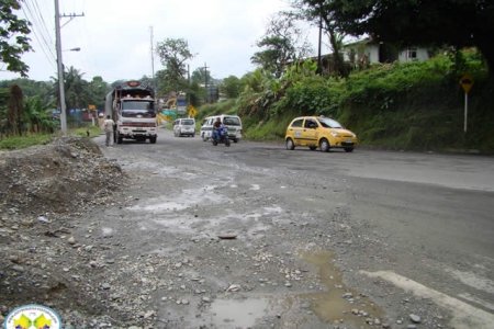 Mientras el antiguo retén sea un depósito de material de río al aire libre, el deterioro de la capa asfáltica de El Pailón continuará. Opinión