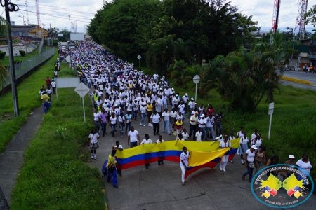 Profesores y estudiantes marcharon pacíficamente en Buenaventura