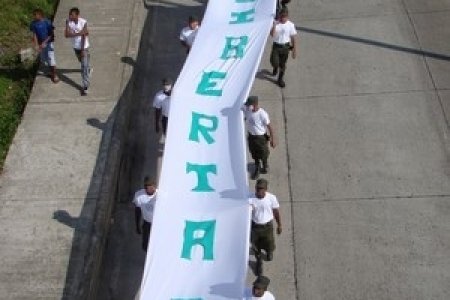 Personería de Buenaventura realizó marcha con motivo de celebrar los 60 años de proclamación de los Derechos Humanos